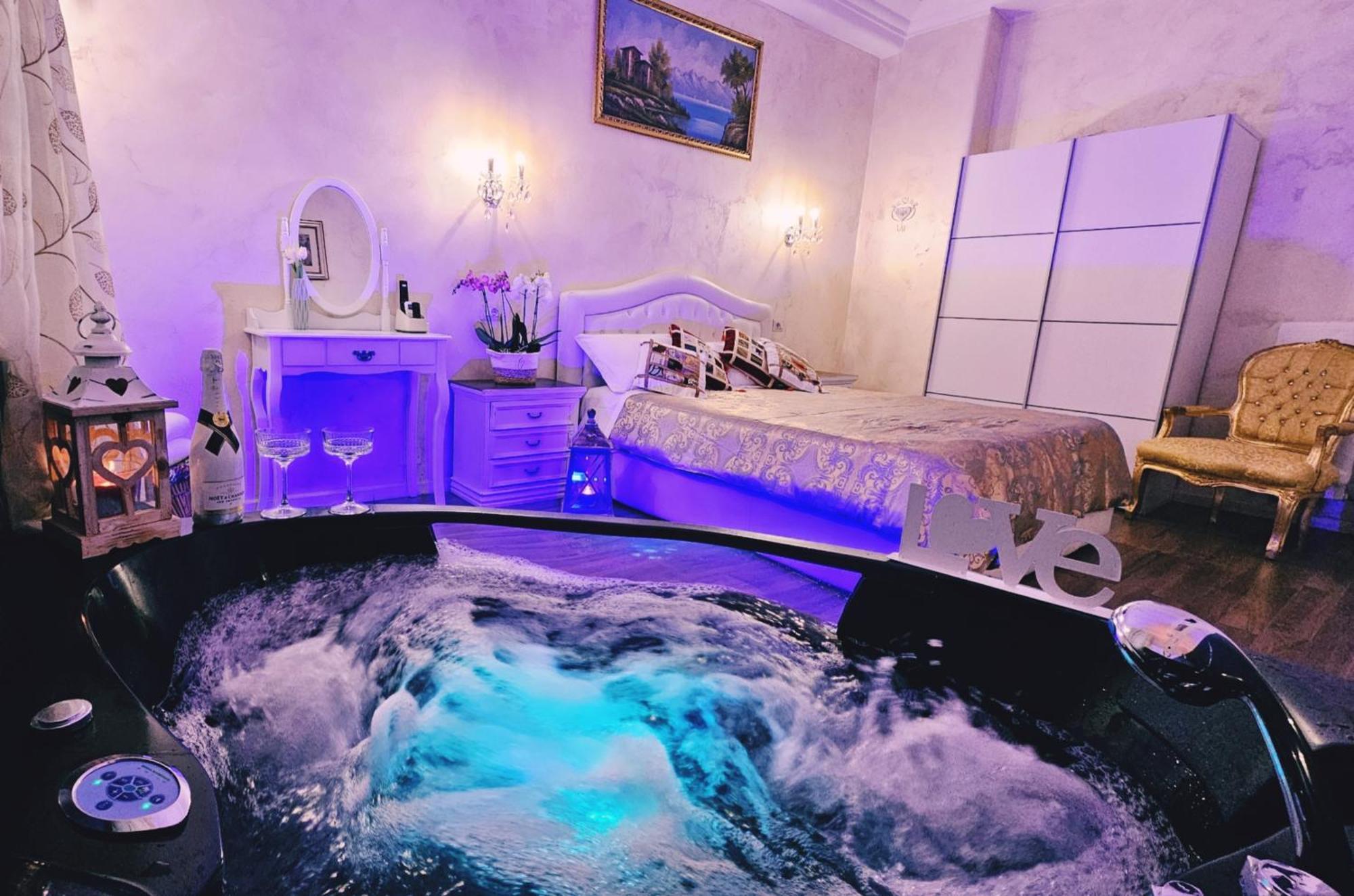 L&s Jacuzzi Rome