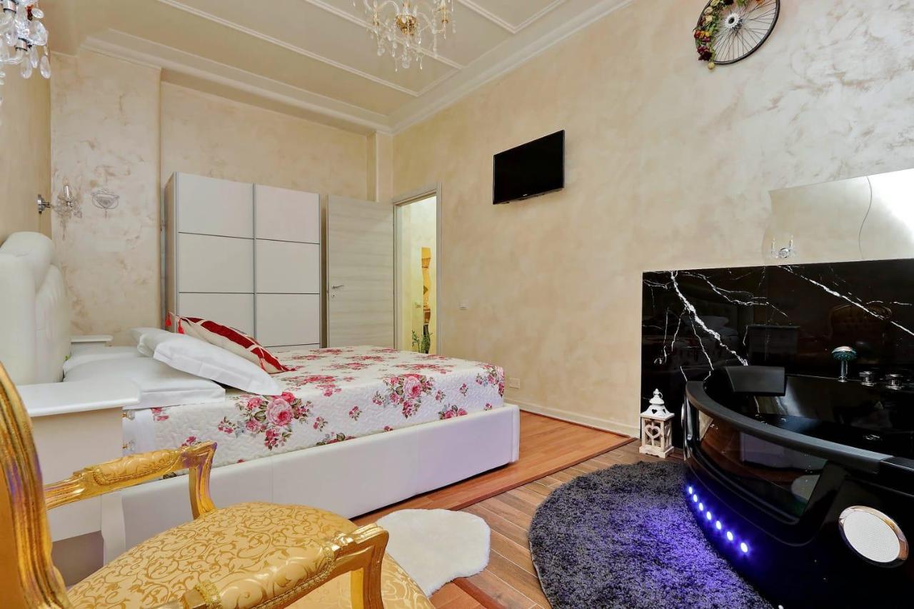 L&s Jacuzzi Apartment